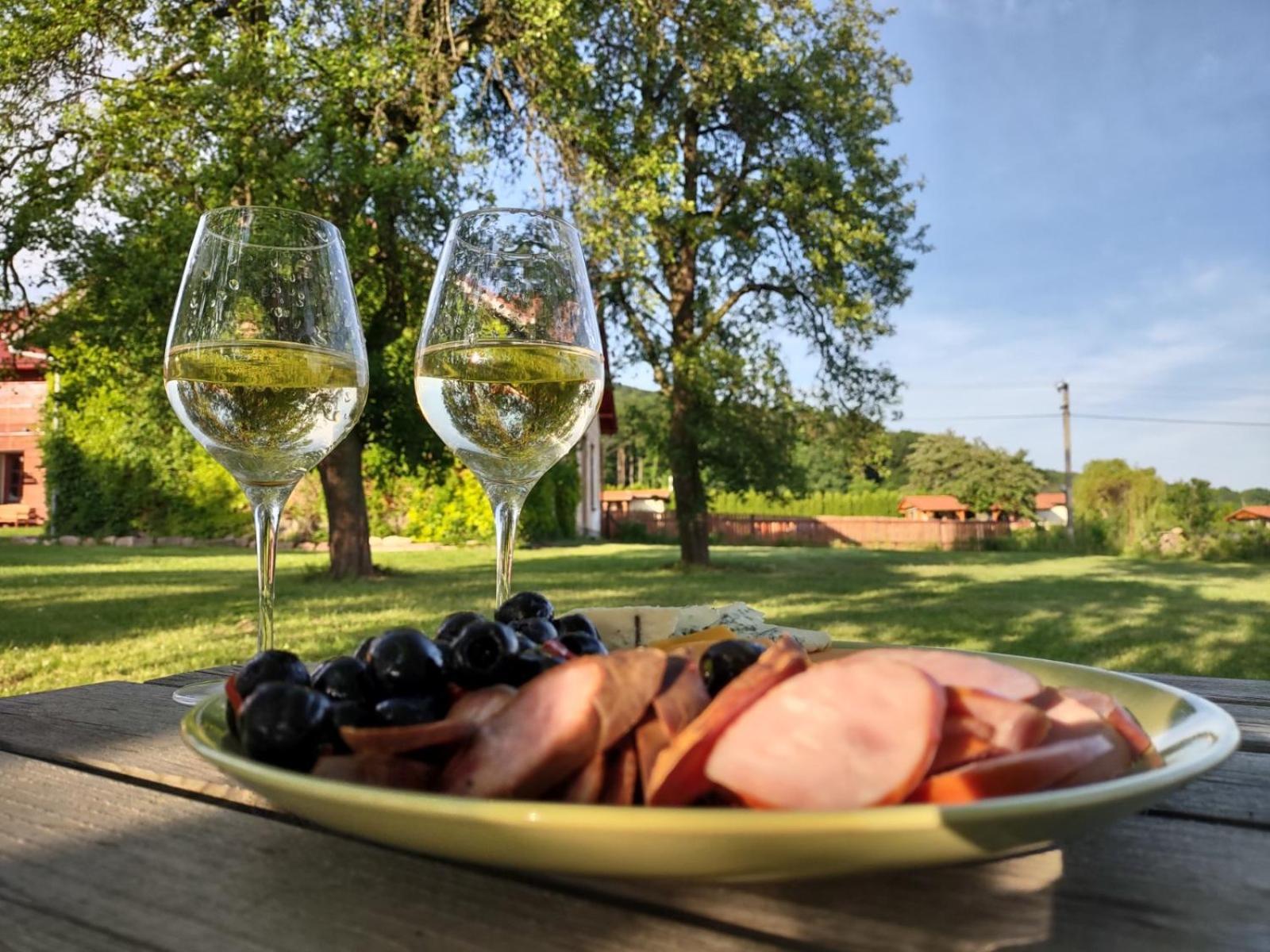 Pekloveske Apartmany V Ceskem Raji Železnice Dış mekan fotoğraf